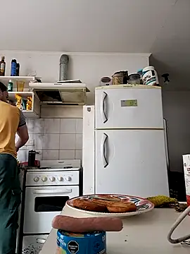 Snapshot of liamlara chatting on 09.21.25 liamlara online show from 09.21.25