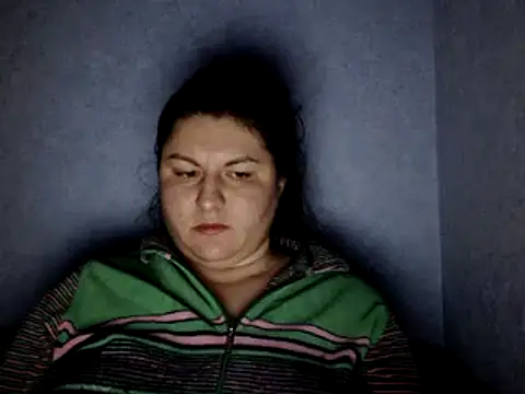 KiraSwee online show from 12.15.24