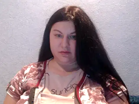 KiraSwee online show from 01.11.25