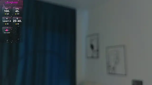 QueenieClagg online show from 03.15.25