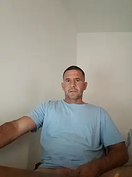 Snapshot of Mister1985 chatting on 10.22.25 Mister1985 online show from 10.22.25