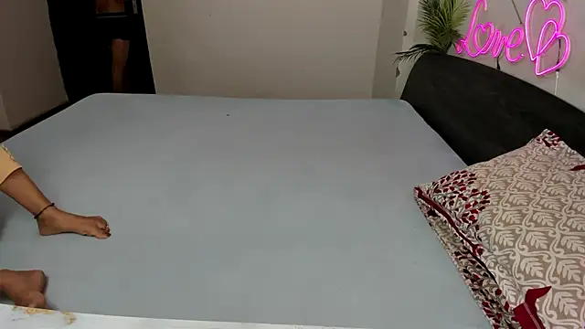 Queen Couple online show from 09.24.25