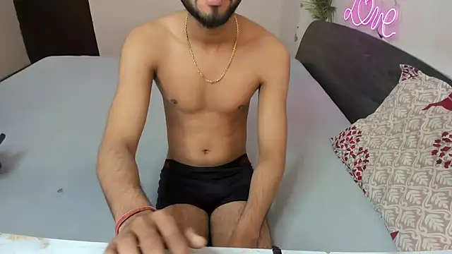 Queen Couple online show from 11.22.25