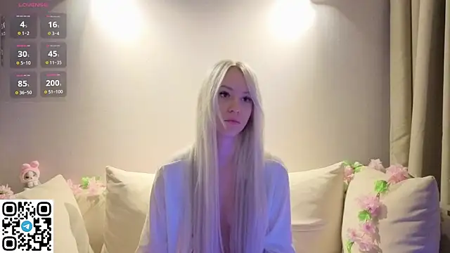 Anadeyaaa online show from 12.15.25