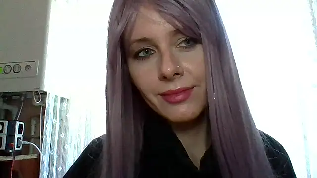 LuminousLady online show from 02.18.25