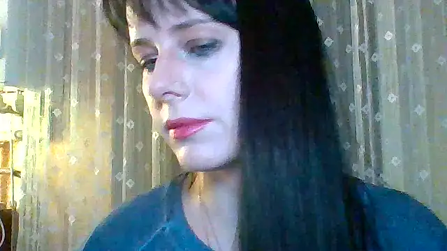LuminousLady online show from 03.18.25