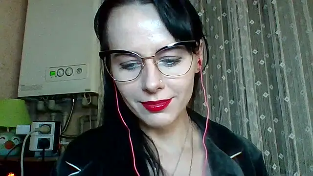 LuminousLady online show from 03.21.25
