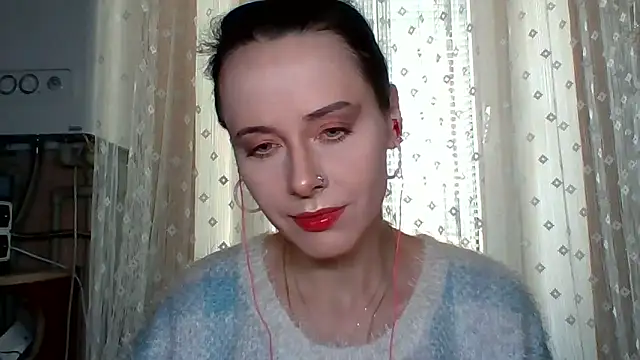 LuminousLady online show from 09.18.25