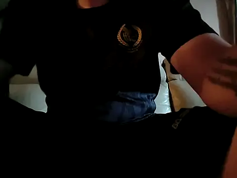 Raymond1308 online show from 10.17.25