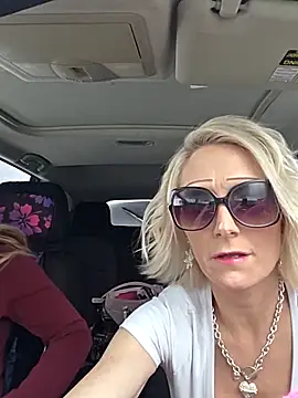 Snapshot of beautifulme23 chatting on 01.17.26 beautifulme23 online show from 01.17.26