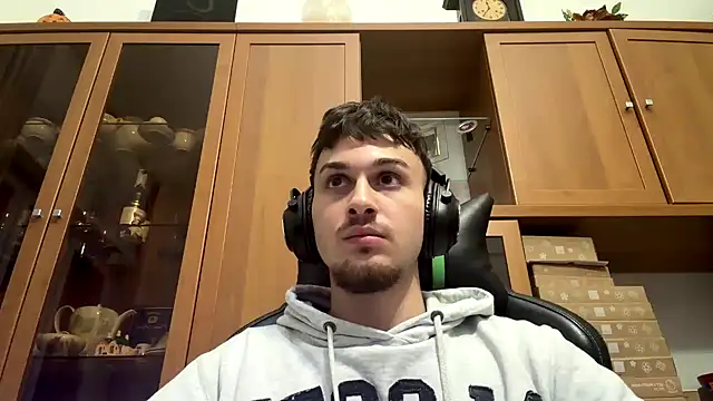 NaplesGuy04 online show from 01.10.26