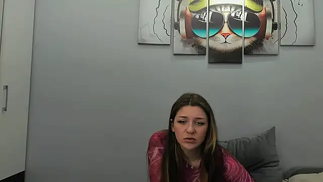 MollyMi0 online show from 02.14.25