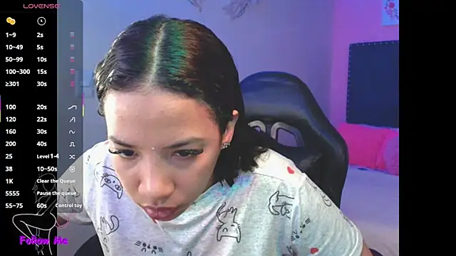 SallyWhitee online show from 11.14.25