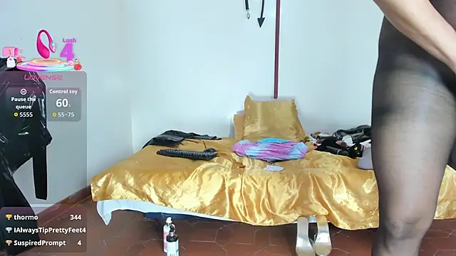 Snapshot of aurora_cullen_ chatting on 02.01.26 aurora cullen online show from 02.01.26