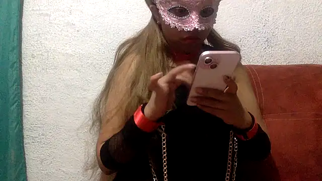 Snapshot of sharonlopez9611 chatting on 02.16.25 sharonlopez9611 online show from 02.16.25