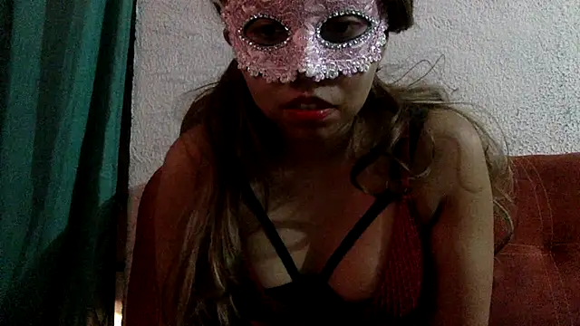 Snapshot of sharonlopez9611 chatting on 02.20.25 sharonlopez9611 online show from 02.20.25