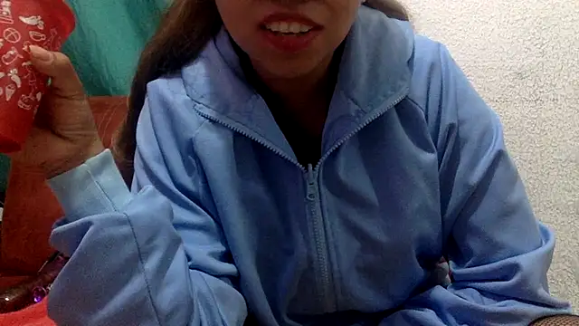 Snapshot of sharonlopez9611 chatting on 02.21.25 sharonlopez9611 online show from 02.21.25