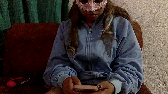 Snapshot of sharonlopez9611 chatting on 02.22.25 sharonlopez9611 online show from 02.22.25