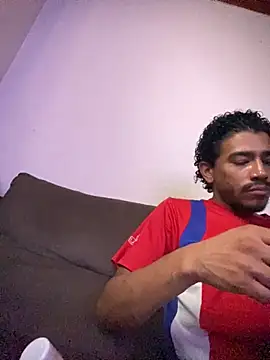 Snapshot of Mineirinho043 chatting on 10.12.25 Mineirinho043 online show from 10.12.25