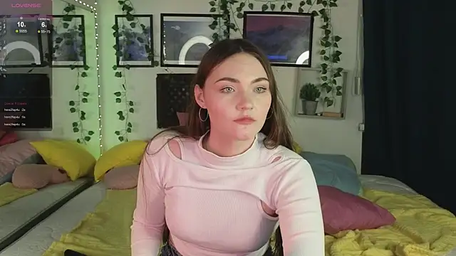 Snapshot of Kira_Jin chatting on 02.19.25 Kira Jin online show from 02.19.25