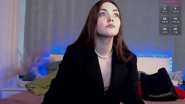 Snapshot of Kira_Jin chatting on 03.20.25 Kira Jin online show from 03.20.25