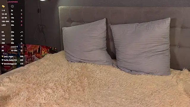 Snapshot of soft_babe chatting on 03.08.25 soft babe online show from 03.08.25