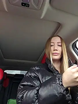 Snapshot of Pussy_Drive03 chatting on 10.21.25 Pussy Drive03 online show from 10.21.25