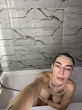 Celine Roxelle online show from 11.20.25