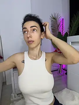 Celine Roxelle online show from 12.21.25