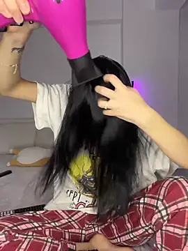 Celine Roxelle online show from 02.08.26