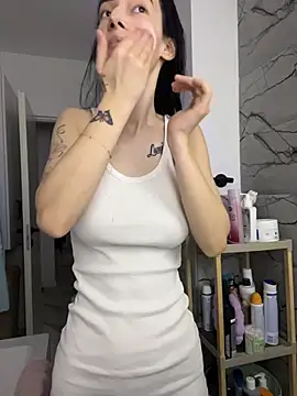 Celine Roxelle online show from 02.10.26