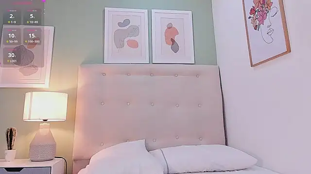 Snapshot of FelicityAdams chatting on 10.09.25 FelicityAdams online show from 10.09.25