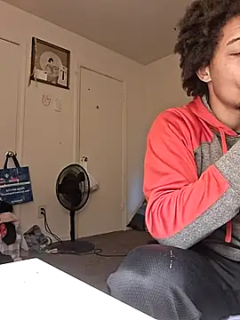 Locdawgg11 online show from 11.11.25