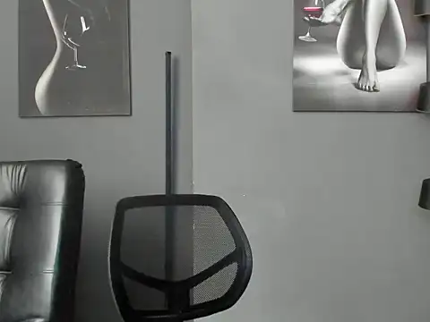 karlyjons12 online show from 06.06.26