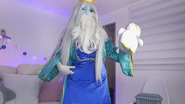 Snapshot of Neekito_ chatting on 10.31.25 Neekito  online show from 10.31.25