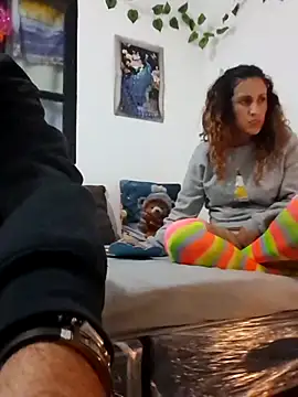 Snapshot of jeans_and_emma chatting on 10.11.25 jeans and emma online show from 10.11.25