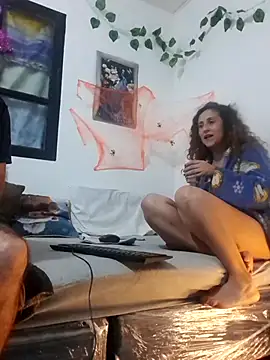 Snapshot of jeans_and_emma chatting on 10.12.25 jeans and emma online show from 10.12.25