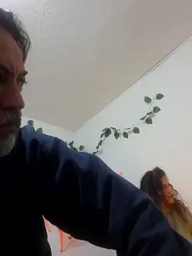 Snapshot of jeans_and_emma chatting on 10.15.25 jeans and emma online show from 10.15.25