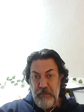 Snapshot of jeans_and_emma chatting on 10.21.25 jeans and emma online show from 10.21.25