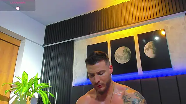 Snapshot of David_blake_ chatting on 02.06.25 David blake online show from 02.06.25
