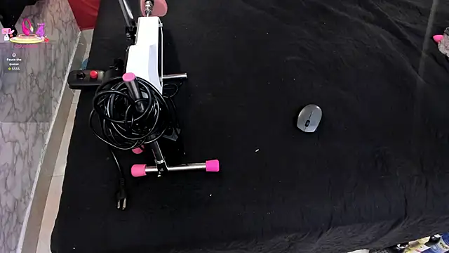 IVISBOUNCYASS online show from 04.13.26