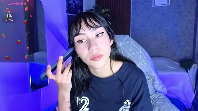 Miaa Lee7 online show from 04.18.26