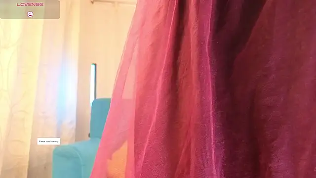 sophia dumont online show from 10.22.25