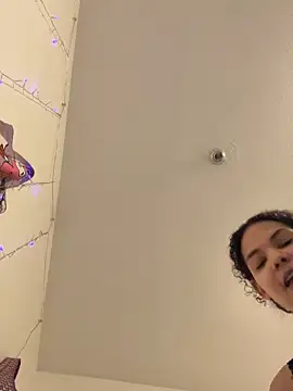 tastylolaaa online show from 10.18.25