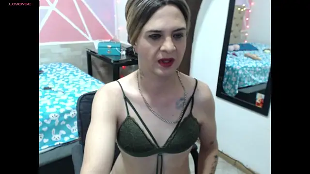 Snapshot of Dolldirtyxxx chatting on 03.22.25 Dolldirtyxxx online show from 03.22.25