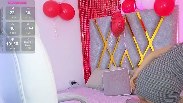 Cintiia Holmes online show from 02.18.26