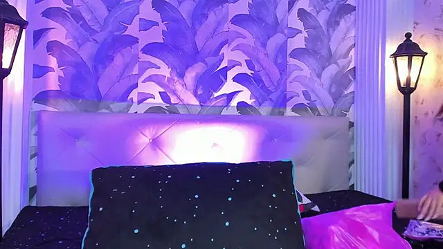 Snapshot of Sami_Evanns chatting on 10.07.25 Sami Evanns online show from 10.07.25