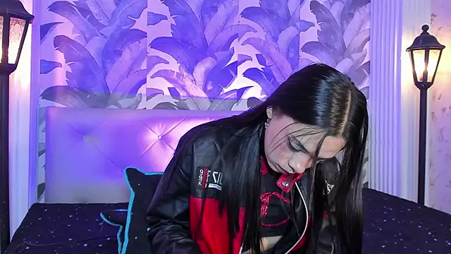 Snapshot of Sami_Evanns chatting on 10.09.25 Sami Evanns online show from 10.09.25