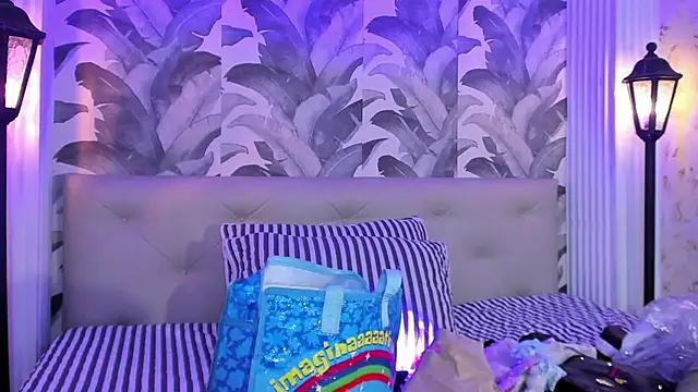 Snapshot of Sami_Evanns chatting on 10.19.25 Sami Evanns online show from 10.19.25