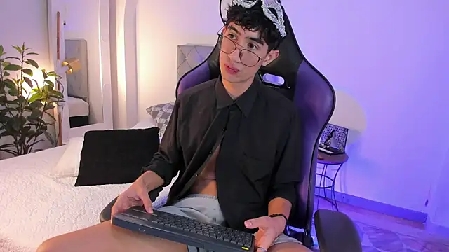 NovaaWheler online show from 02.07.25